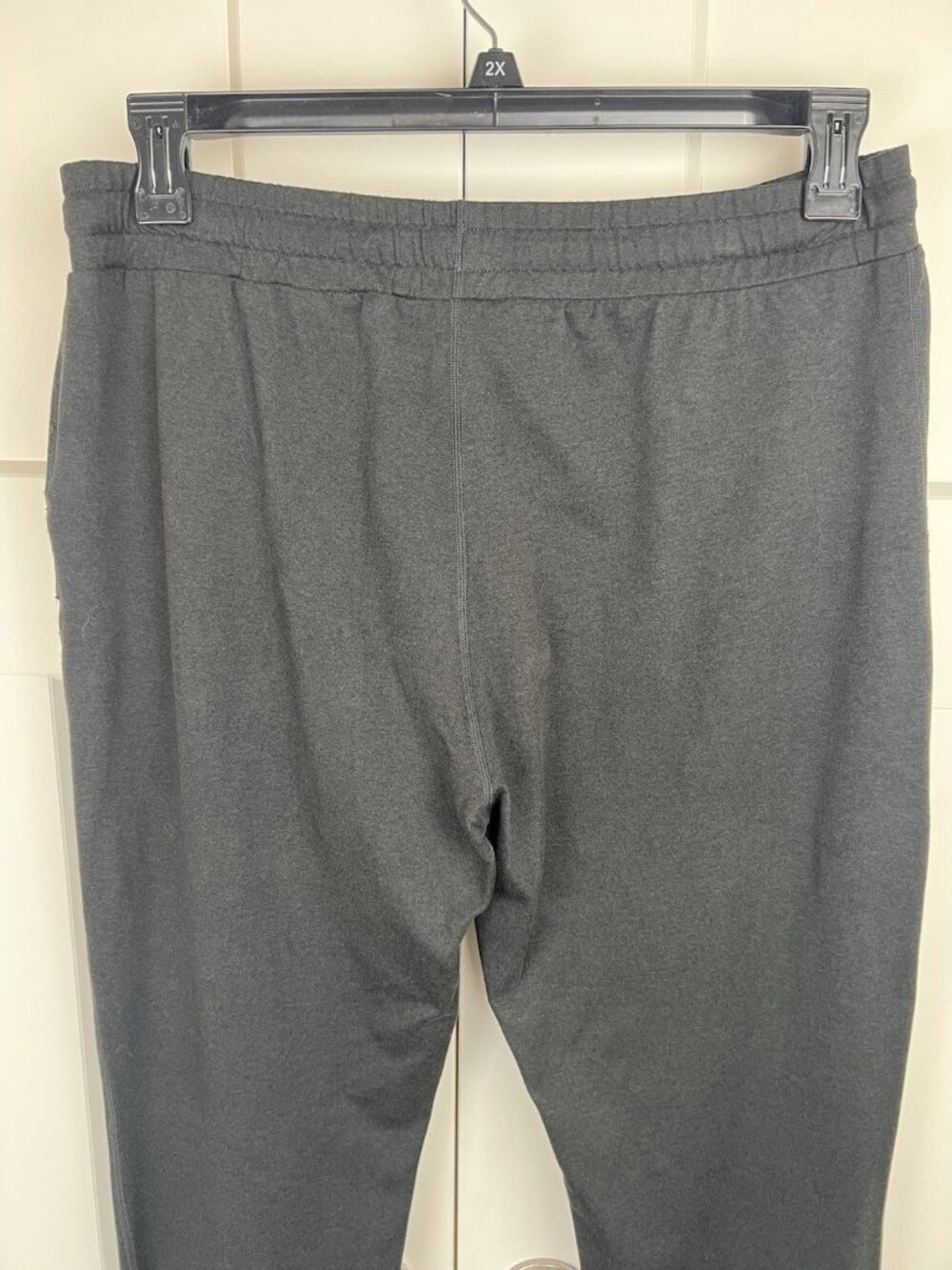 Vuori Performance Jogger Pants Women L Black Drawstring Athletic Lounge VW303 - Picture 4 of 7